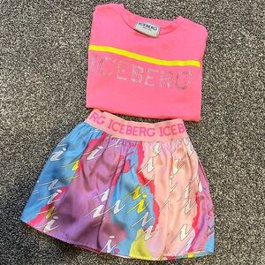 Girls Iceberg colorful skirt set, kept in excellent condition. Size 4Y